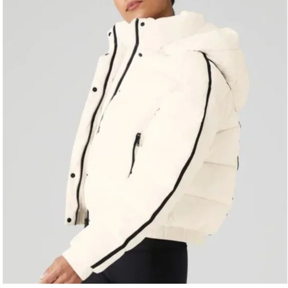 New Rare ALO Aspen Love Puffer Jacket - Picture 12 of 16